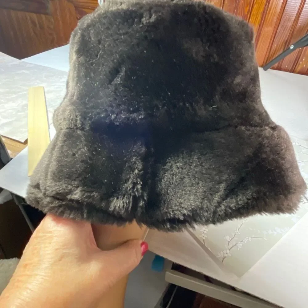 Vintage faux Fur brown Cloche hat . - Picture 3 of 6
